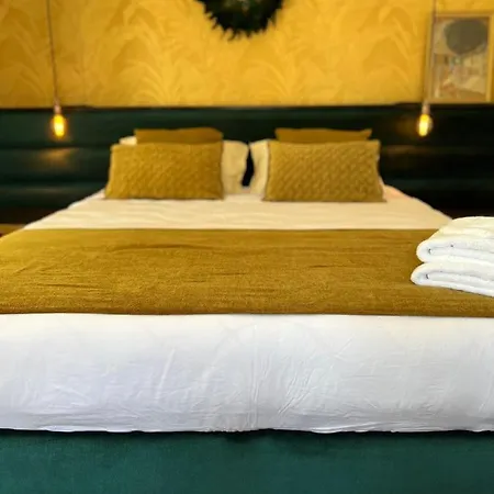 366 Bed & Breakfast