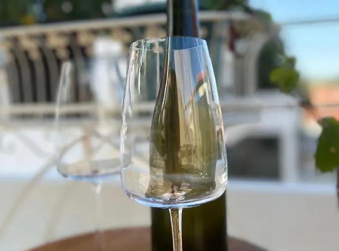 Couette-café 366 3*