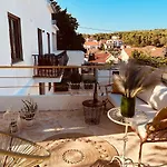 Bed and Breakfast 366 Vrboska