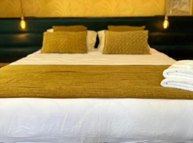 366 Bed & Breakfast