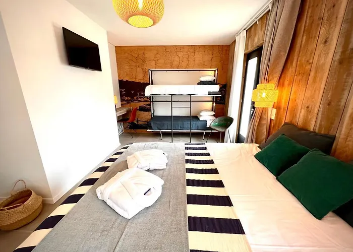 366 Bed & Breakfast 3*